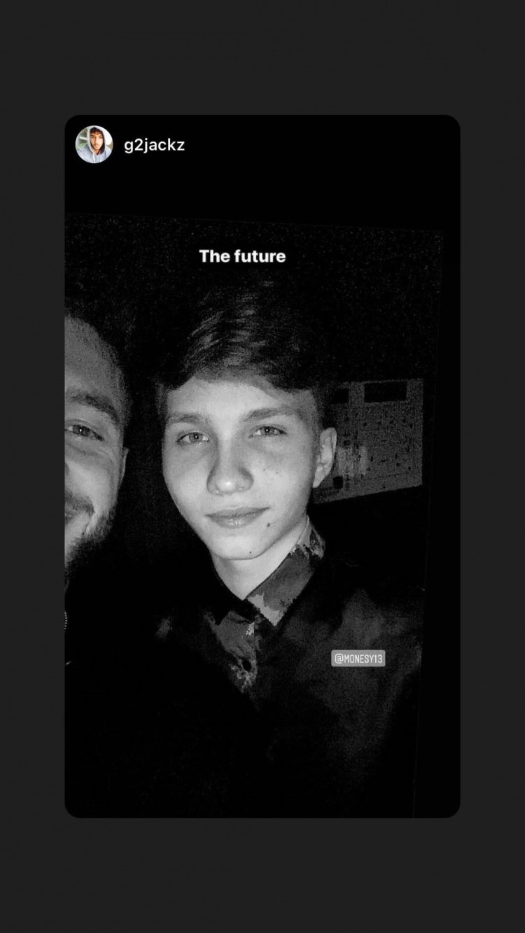 阵容中安排 阵容中安排